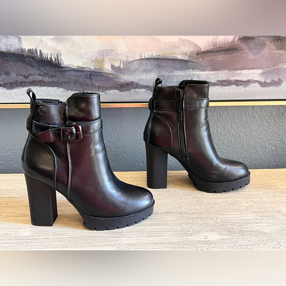 Refresh Black Ankle Boots - Picture 4 of 7